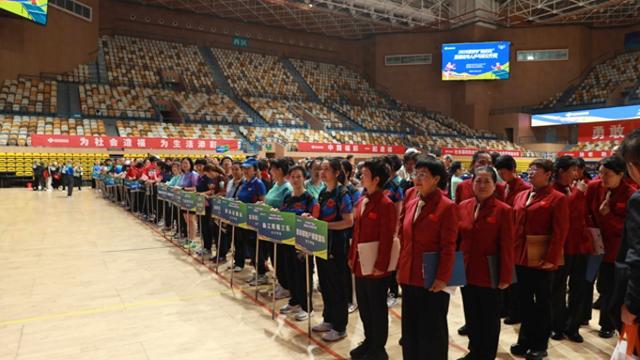 西安首届老年人乒乓球公开赛落幕，500余名“银发选手”同台挥拍